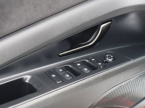 Used 2025 Hyundai Elantra N image 22