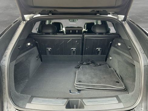 Used 2024 Cadillac Lyriq Luxury image 17