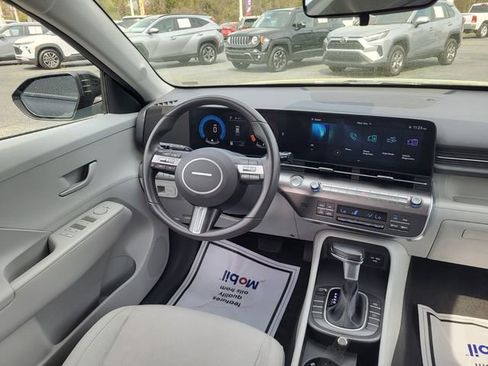 Used 2025 Hyundai Kona SEL image 15