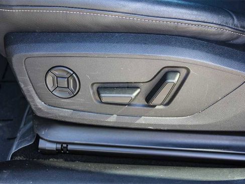 Used 2024 Audi Q4 e-tron Premium Plus image 21