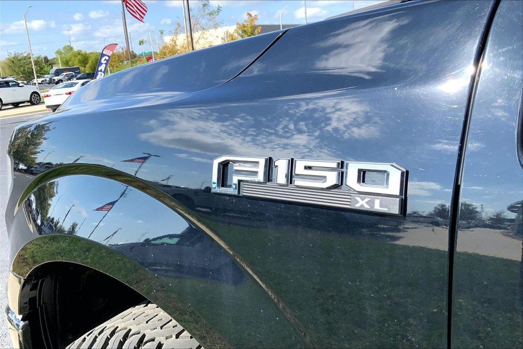 Used 2017 Ford F150 XL w/ Equipment Group 101A Mid AWD/4WD image 4