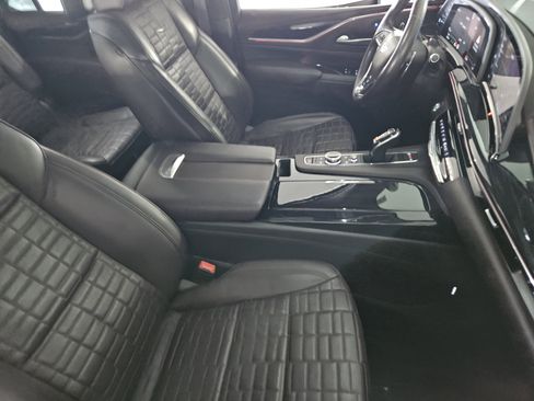 Used 2024 Cadillac Escalade ESV V w/ LPO, ONYX Package image 15