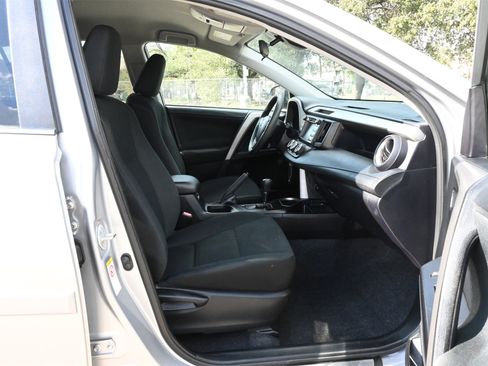Used 2017 Toyota RAV4 LE image 25