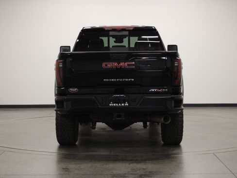 Used 2025 GMC Sierra 2500 AT4X AWD/4WD image 7