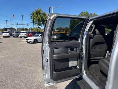 Used 2014 Ford F150 Raptor w/ Equipment Group 801A Luxury image 13