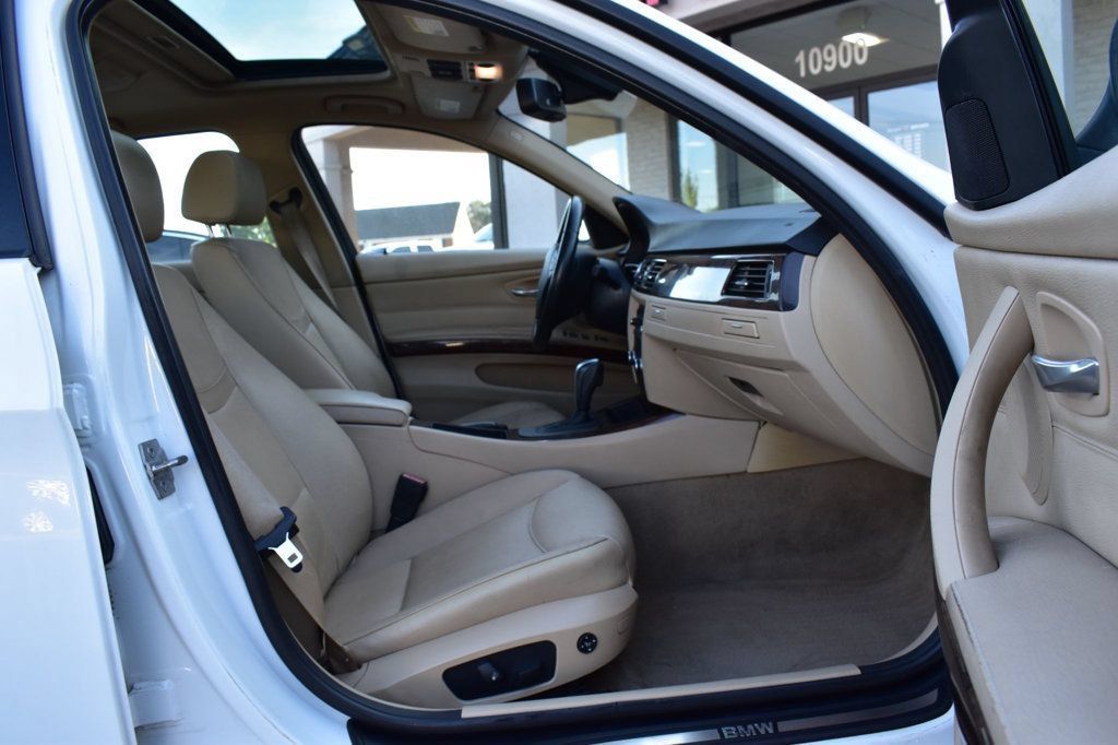 Used 2011 BMW 328i Sedan w/ Premium Pkg RWD image 17