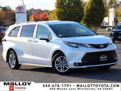 Used 2025 Toyota Sienna XLE