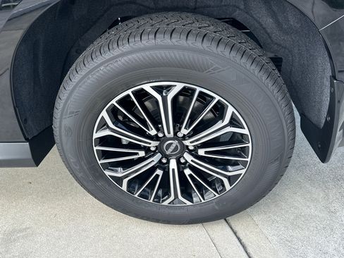 New 2026 Nissan Armada SL w/ Captain's Chari Seat Package image 7