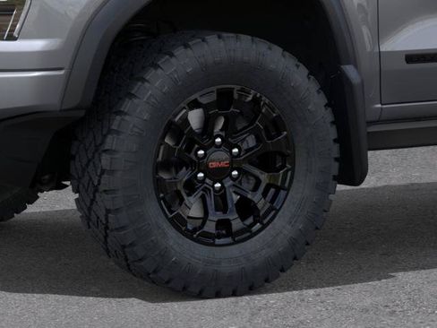 New 2026 GMC Canyon Elevation w/ LPO, Black Badging Package RWD image 9