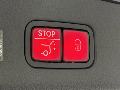 New 2026 Mercedes-Benz GLC 300 image 23