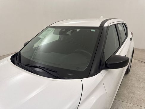 Used 2022 Nissan Kicks S image 16