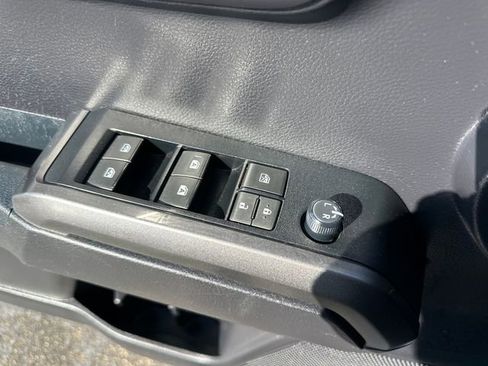 Used 2020 Toyota Tacoma TRD Off-Road image 12