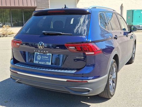 Used 2023 Volkswagen Tiguan SE w/ Panoramic Sunroof Package AWD/4WD image 10