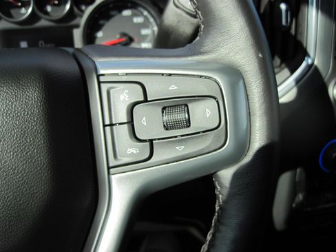 Used 2022 Chevrolet Silverado 1500 LTZ image 13