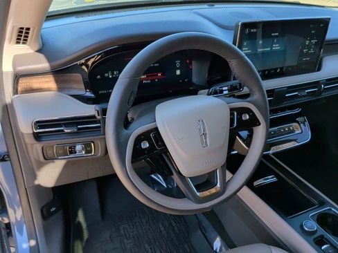 Used 2024 Lincoln Corsair Reserve w/ Equipment Group 201A image 14