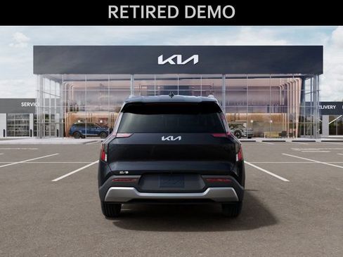 New 2026 Kia EV9 Wind AWD/4WD image 6