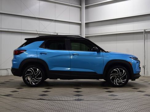 Used 2025 Chevrolet TrailBlazer RS w/ Convenience Package image 9