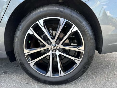 Used 2024 Volkswagen Jetta Sport image 12