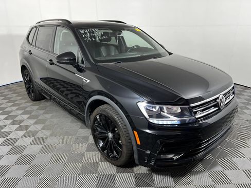 Used 2021 Volkswagen Tiguan SE R-Line FWD image 3