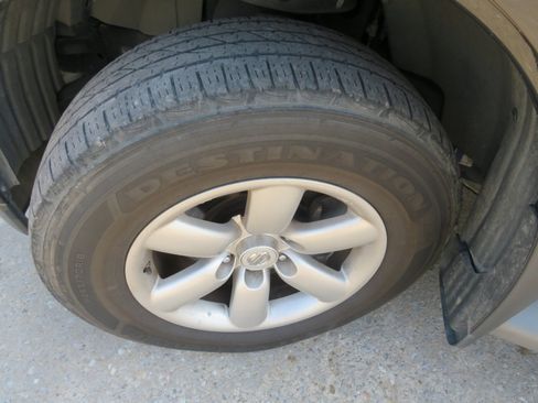 Used 2015 Nissan Armada SV image 23