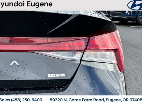 New 2025 Hyundai Elantra Limited image 27