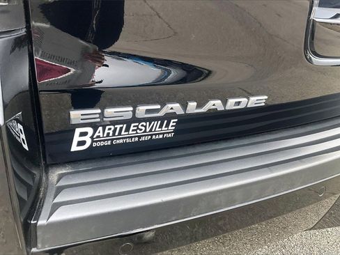 Used 2020 Cadillac Escalade Platinum image 13