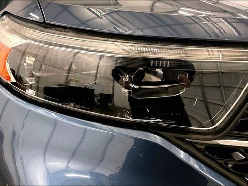 Used 2020 Ford Explorer XLT w/ Equipment Group 202A image 28