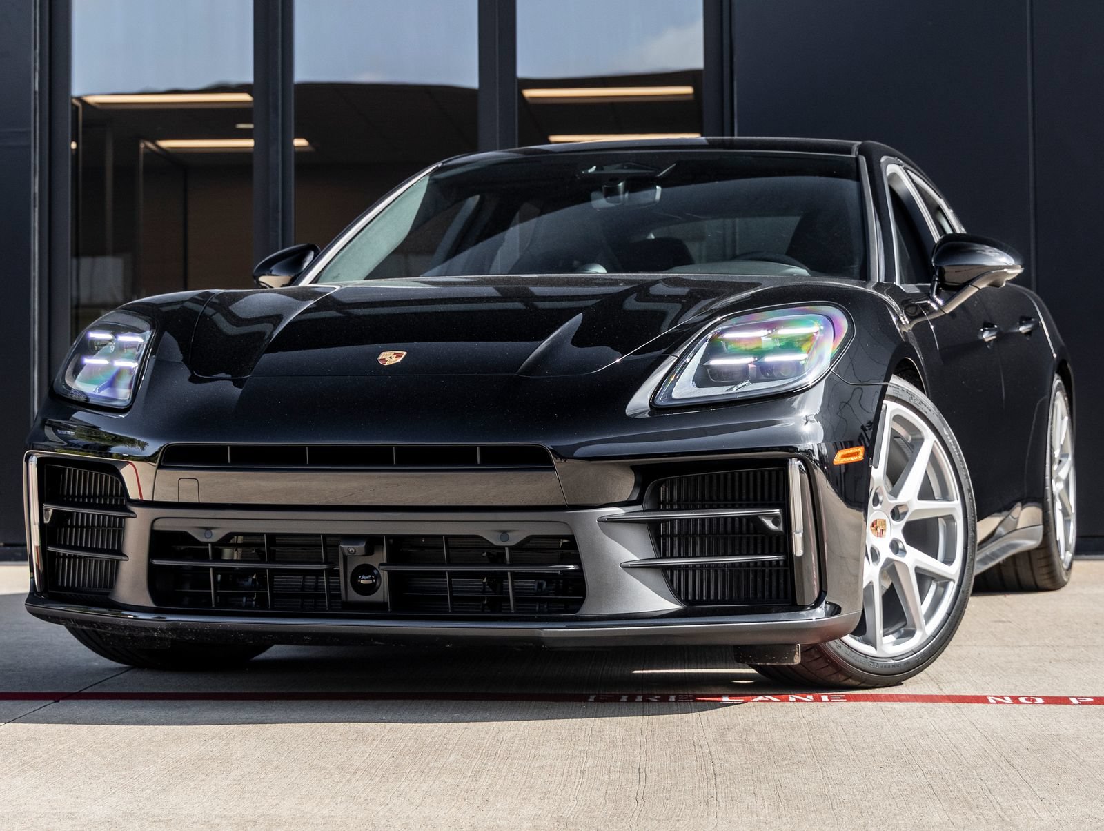 New 2026 Porsche Panamera 4 AWD/4WD image 1