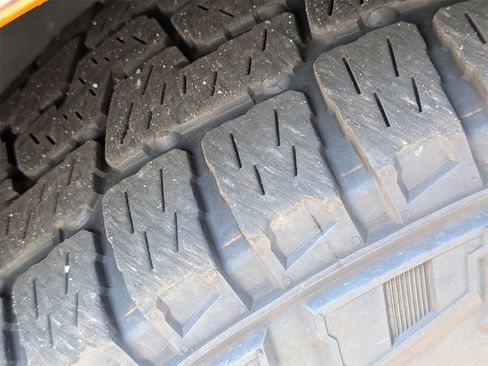 Used 2022 Rivian R1T Adventure image 11