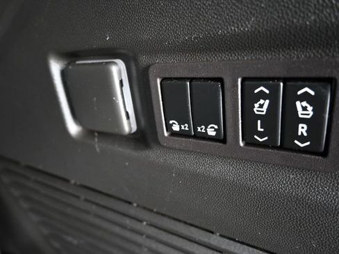 Used 2023 Chevrolet Tahoe LT w/ LT Signature Plus Package image 41