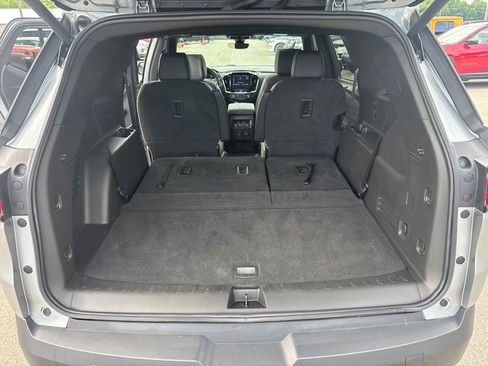 Used 2023 Chevrolet Traverse RS AWD/4WD image 14