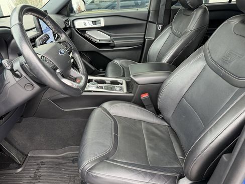 Used 2022 Ford Explorer ST w/ Equipment Group 401A image 13
