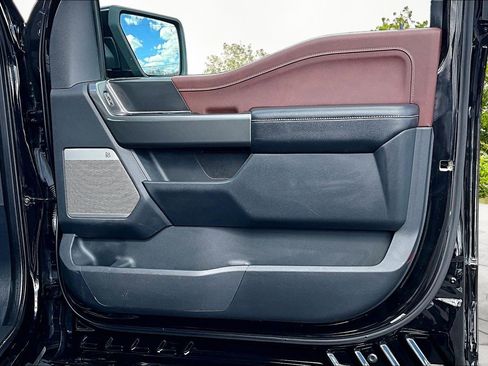 Certified 2022 Ford F150 Lariat w/ Equipment Group 502A High image 25