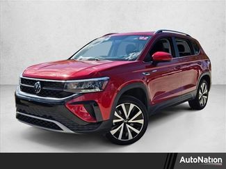 Used 2022 Volkswagen Taos SE video 1