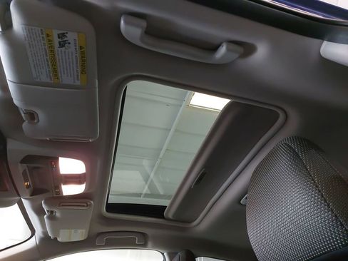 Certified 2024 Subaru Crosstrek 2.0i Premium image 31