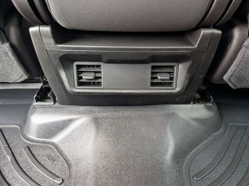 Used 2022 Chevrolet Silverado 2500 Custom w/ Custom Value Package AWD/4WD image 31