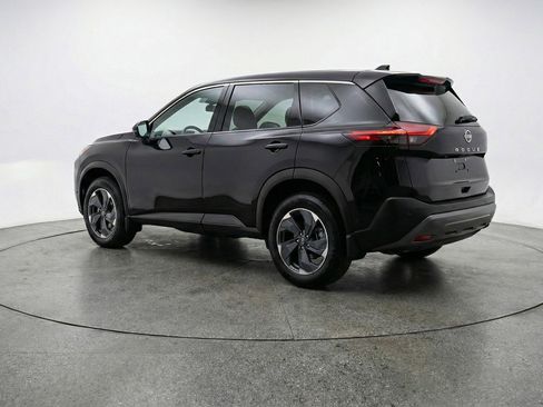 Used 2025 Nissan Rogue SV AWD/4WD image 6