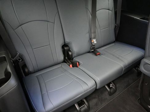 Used 2021 Buick Enclave Premium w/ Sun and Sites Package image 10