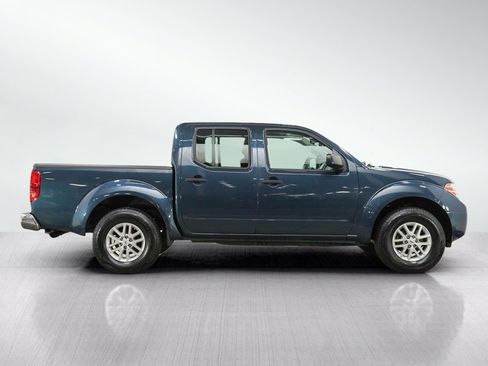 Used 2017 Nissan Frontier SV w/ SV Value Truck Package AWD/4WD image 6