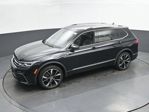Used 2022 Volkswagen Tiguan SEL R-Line AWD/4WD image 36