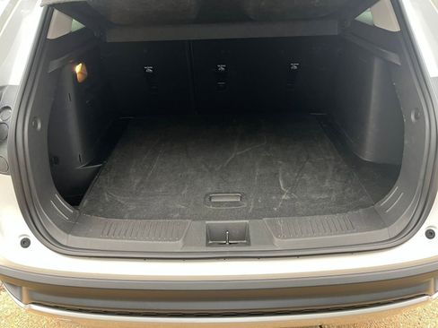 Used 2025 Chevrolet Trax LT image 31