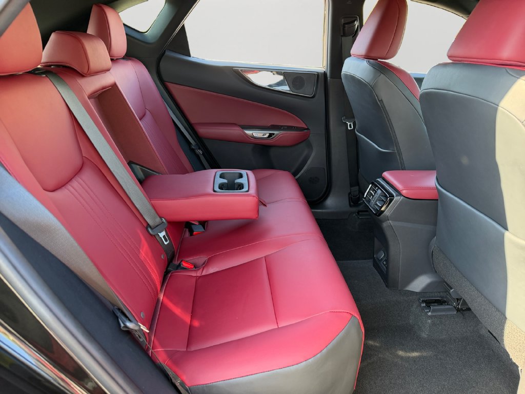 Certified 2024 Lexus NX 250 FWD w/ Towing Package (2000 Lbs) image 9