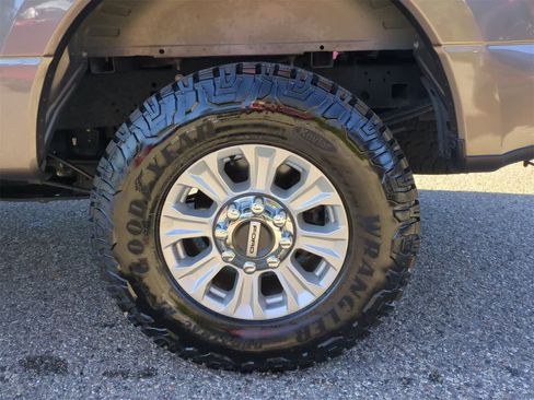 Used 2022 Ford F250 XLT w/ XLT Value Package image 14