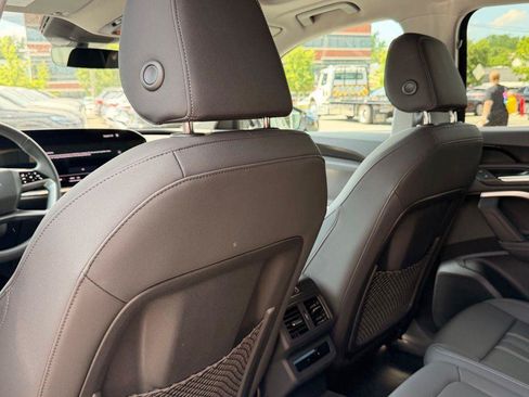 Certified 2025 Audi Q5 Premium w/ Convenience Package AWD/4WD image 15