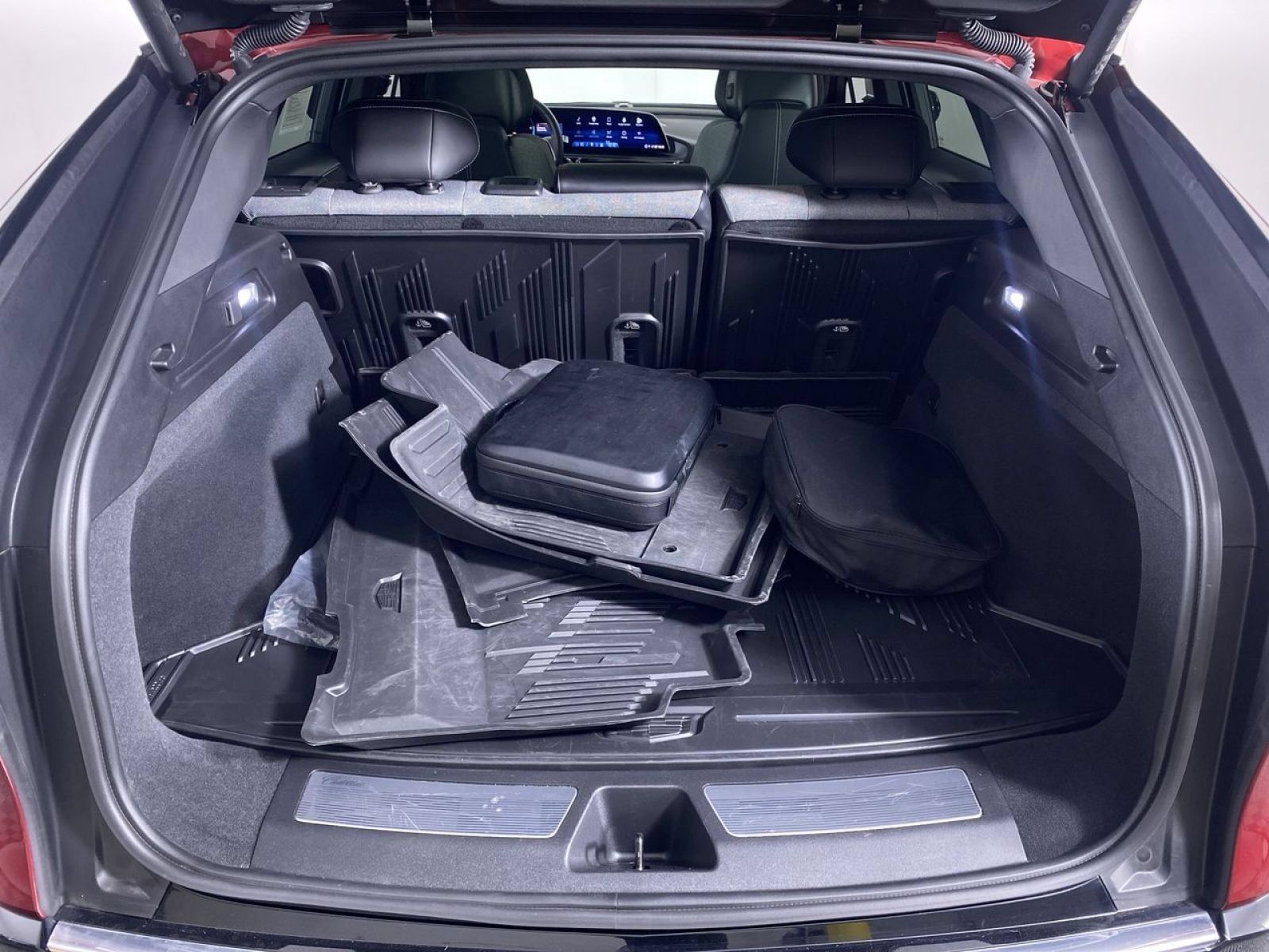 Certified 2024 Cadillac Lyriq Tech w/ LPO, Floor Liner Package AWD/4WD image 14