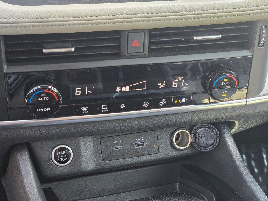 Used 2023 Nissan Rogue SV AWD/4WD image 26