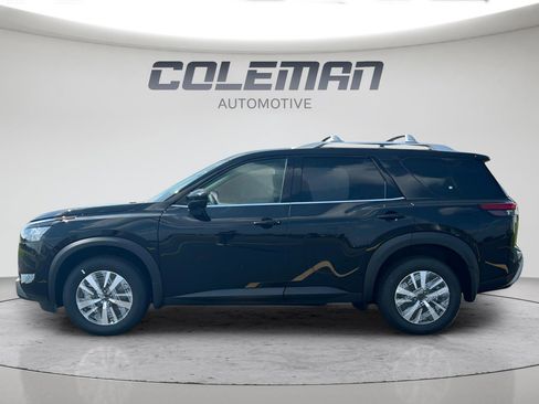 New 2025 Nissan Pathfinder SL w/ Black Appearance Package image 2