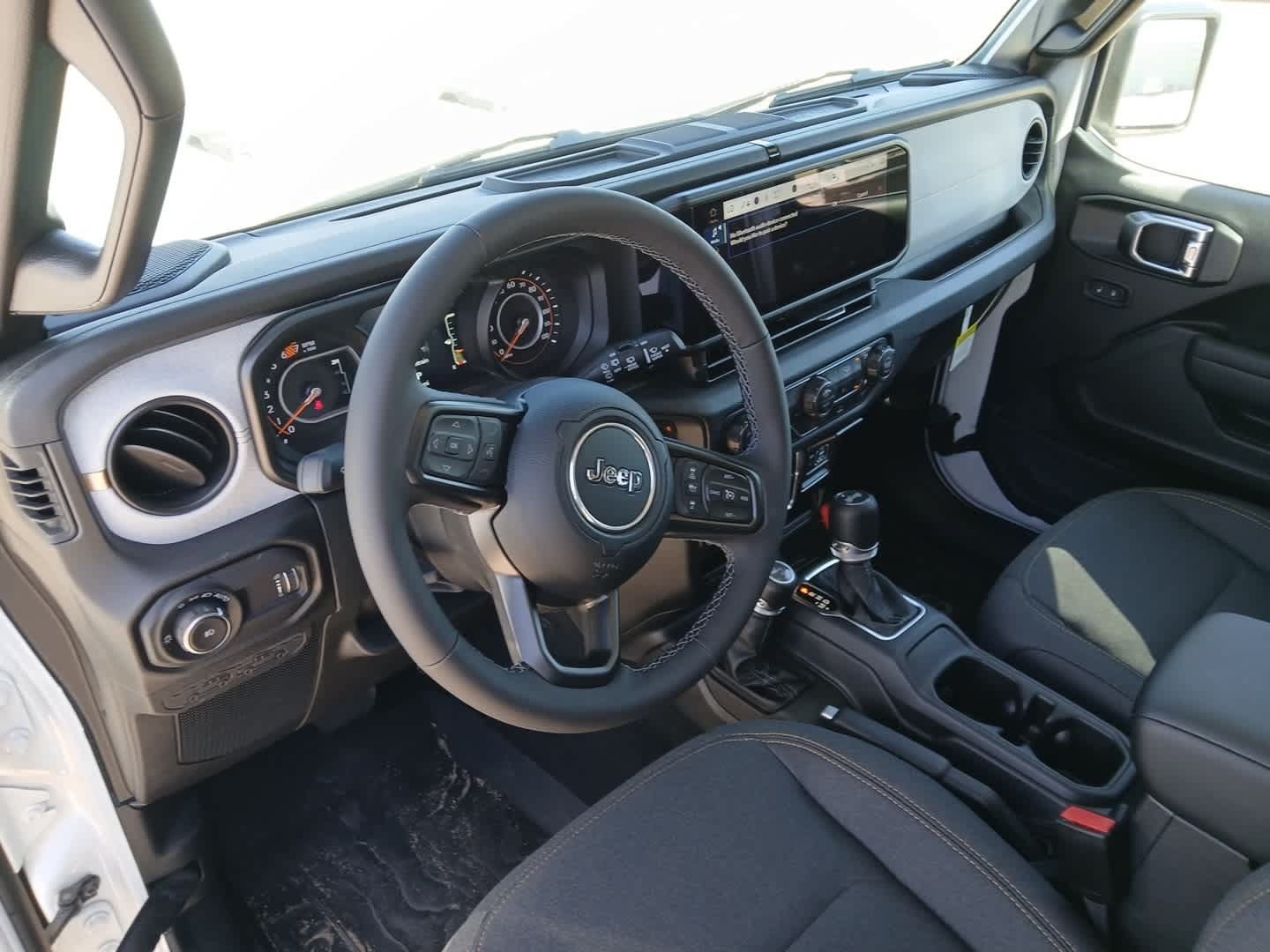 Used 2025 Jeep Wrangler Unlimited Sport AWD/4WD image 22