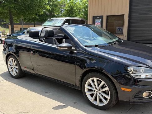 Used 2013 Volkswagen Eos Komfort FWD image 14