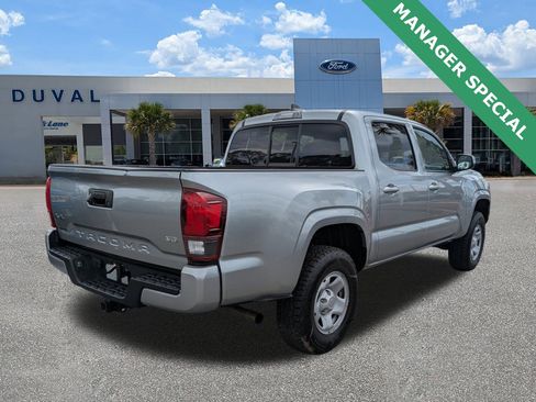 Used 2023 Toyota Tacoma TRD Sport image 3